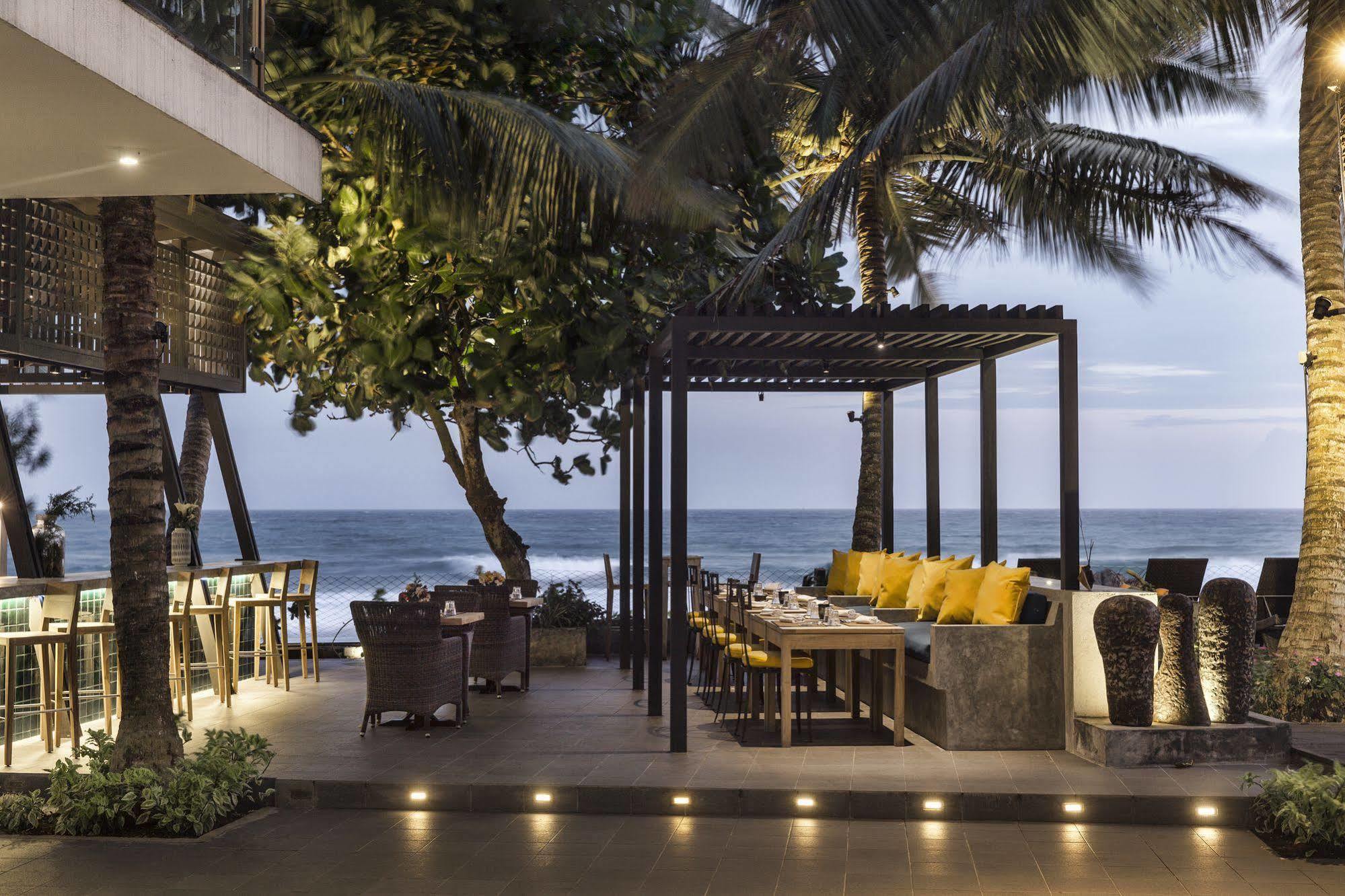 Owl And The Pussycat Hotel & Restaurant Unawatuna Bagian luar foto